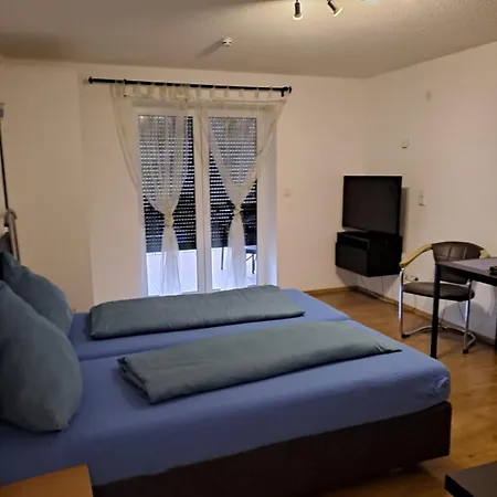 Zentrum Nauerz * Wesseling